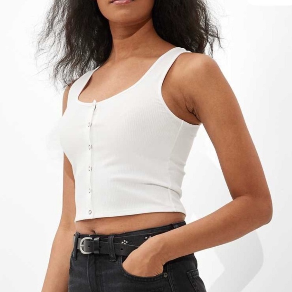 American Eagle 🦅 Ribbed Snap button Cropped Tank! NWOT